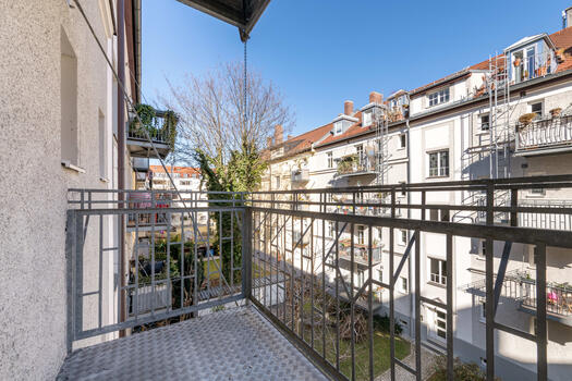 Charmanter Balkon zum Hof