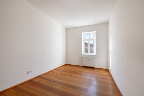 Parquet flooring in all rooms