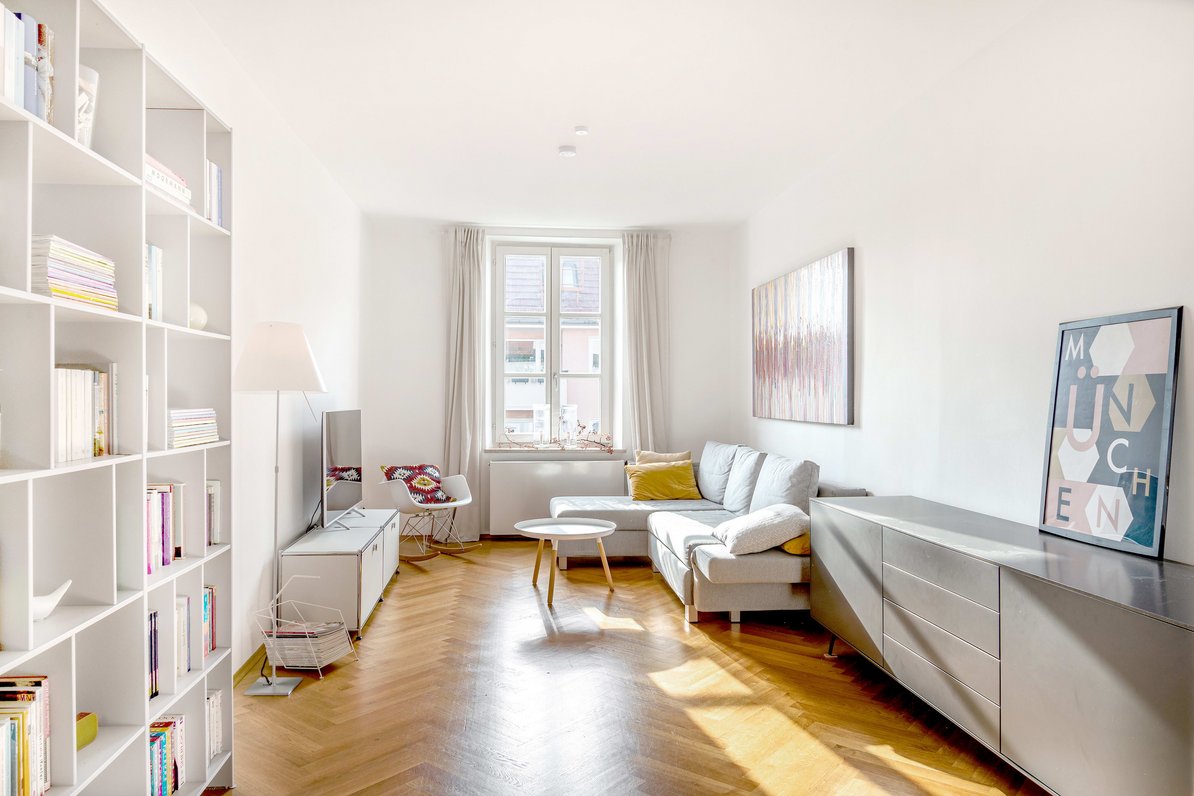 Spacious living room, separable