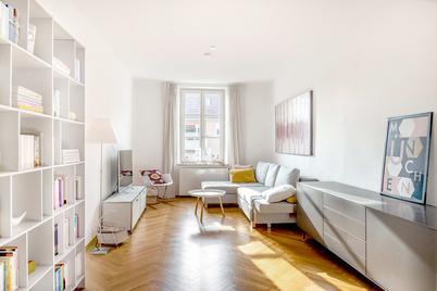 Charmante, helle 2-Zimmer-Altbauwohnung mit Balkon