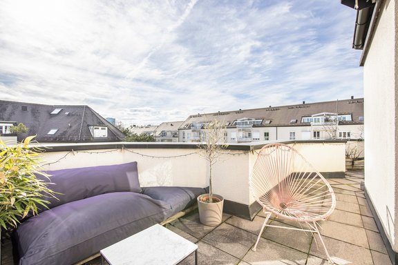 Loungen und Essen im Freien