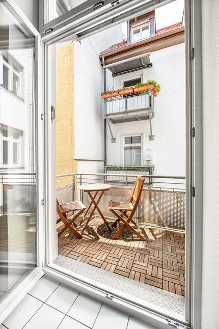 Balkon mit Innenhofausrichtung