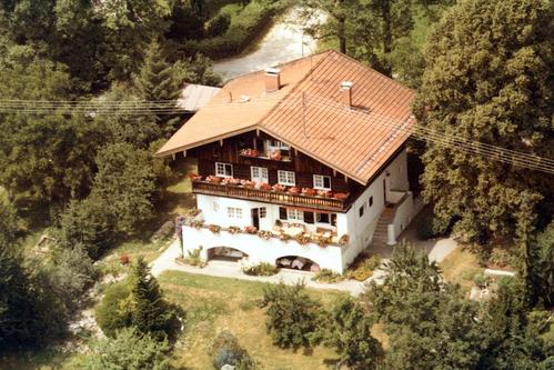 Charmante Landhausvilla von 1926 mit grandiosem See- und Bergblick