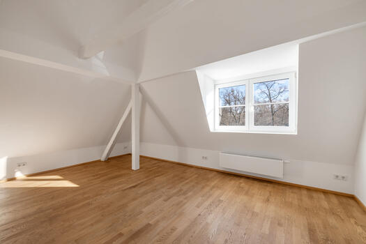 Second bedroom/office