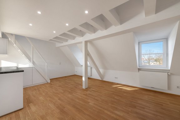 Light-flooded living