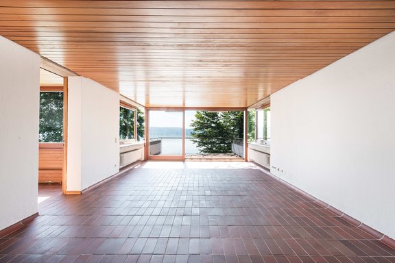 Wohnzimmer mit Terrassenzugang