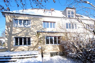 Charmante Villenhälfte von 1935 mit schönem Altbauambiente und hervorragender Raumaufteilung