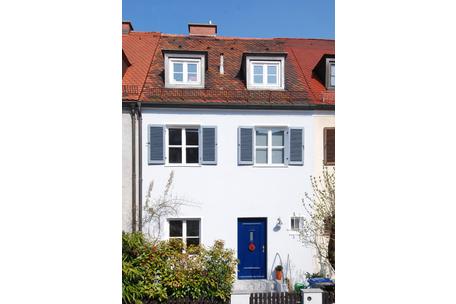 Charmantes 30er-Jahre-Stadthaus mit moderner Innenarchitektur und reizvoller Fassadengestaltung