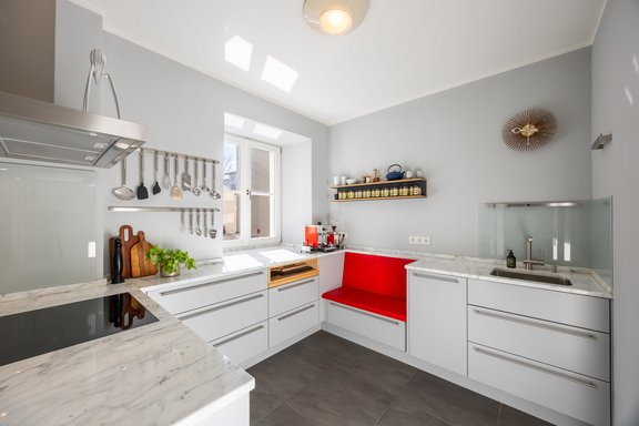 Gepflegte Schreinerküche