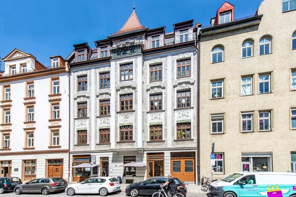 Art nouveau house, listed