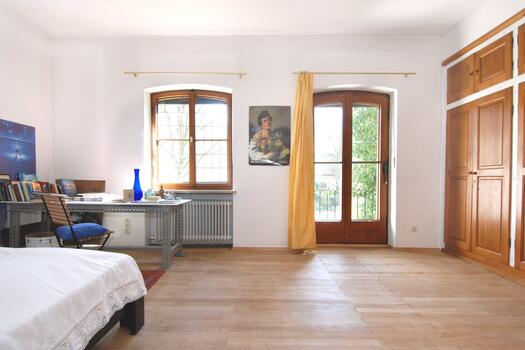 Südzimmer mit Balkon