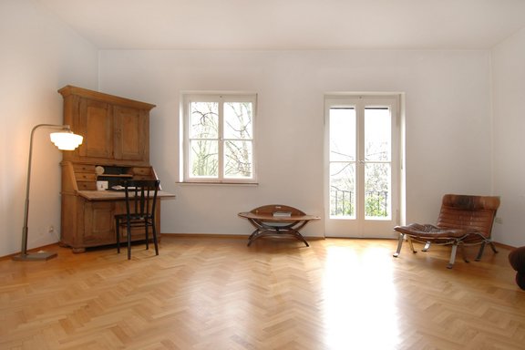 Südzimmer mit Balkon