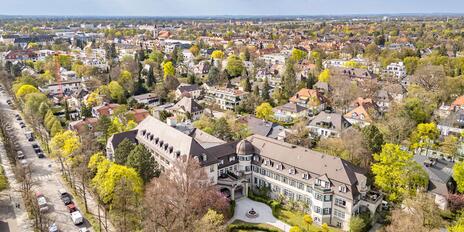 Leben im historischen Hubertuspalais - Modernisierte Wohnung mit Lift in Bestlage