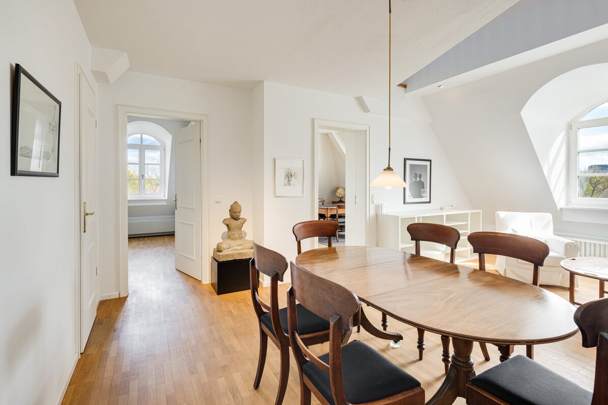 Dachgeschosswohnung in Bestlage