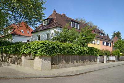 Charmantes Eckhaus von 1937 sehr geschmackvoll und modern renoviert