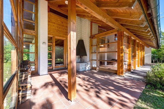 Freisitz mit Außenkamin