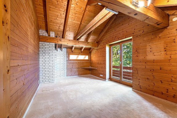 Großzügiges Schlafzimmer