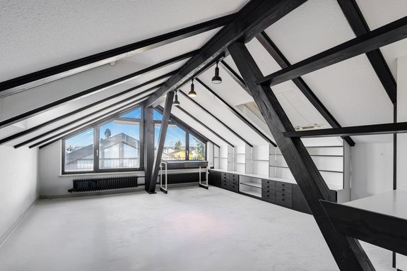 Gemütliches, lichtdurchflutetes Dachstudio