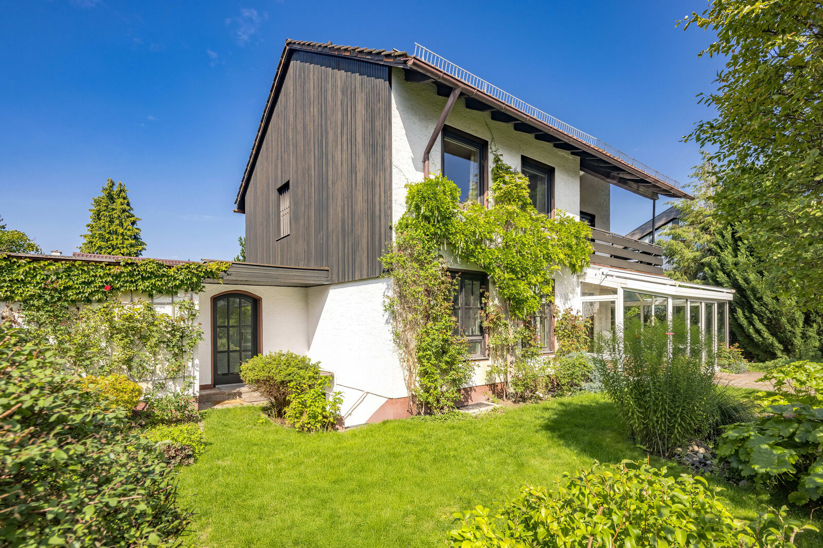 Ideal ausgerichteter Sonnen-Garten