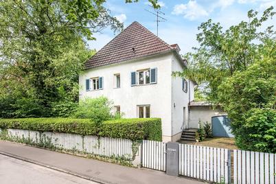 Charmantes Einfamilienhaus von 1938 auf Traumgrundstück mit attraktivem Baurecht