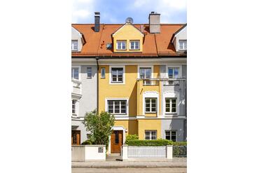 Charming, historic townhouse from 1912 with eight rooms
