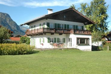 Charmantes Landhaus aus den 30er Jahren mit herrlichem Bergblick