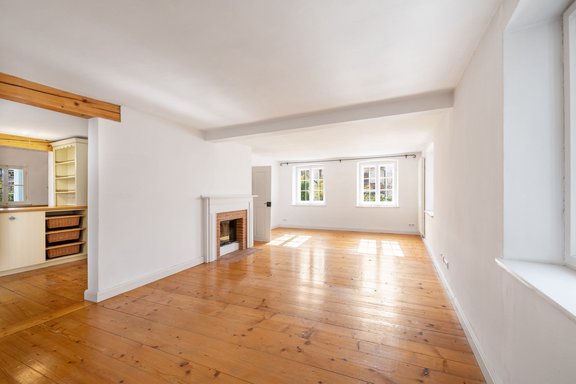 Wohn-/Esszimmer mit Kamin