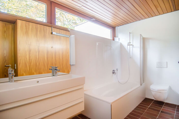 Modernes Badezimmer