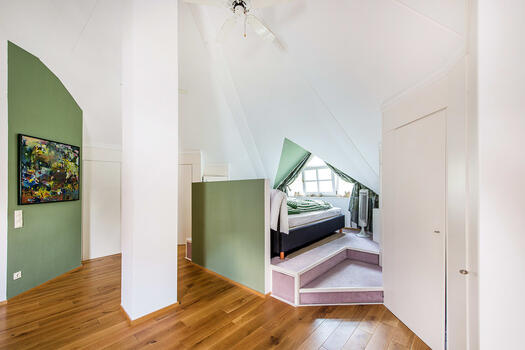 Elegant bedroom