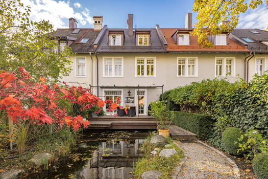 Townhouse with garden