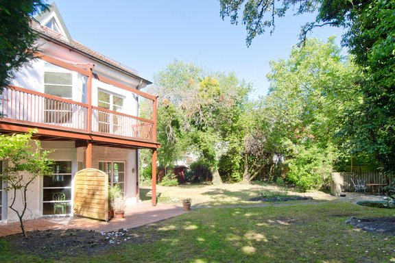 House view with garden