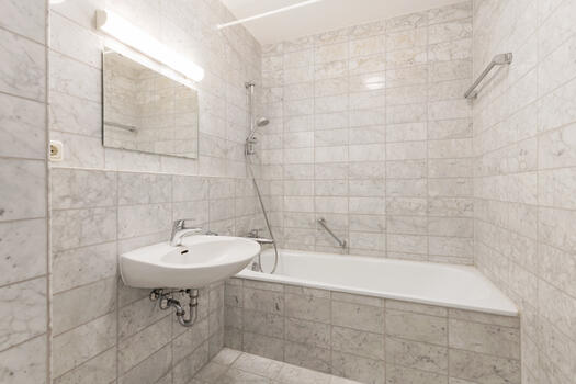 Bathroom with bathtub