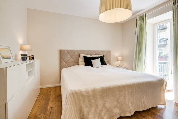 Bedroom to the courtyard