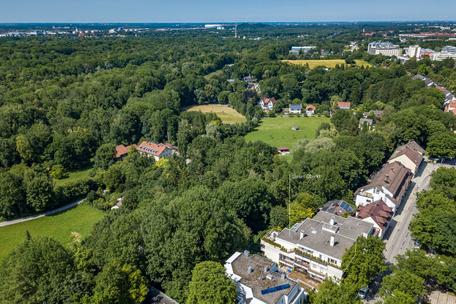 Dachterrassen-Maisonette mit grandiosem Blick ins Grüne