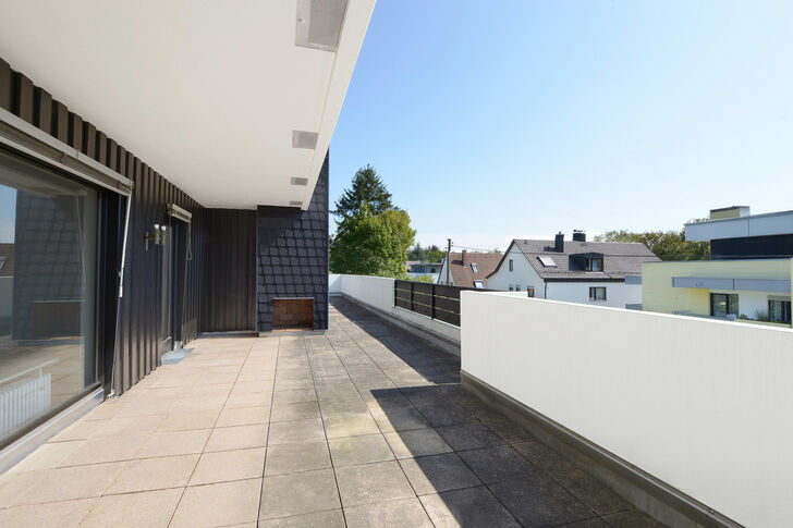 Weitläufige Terrasse