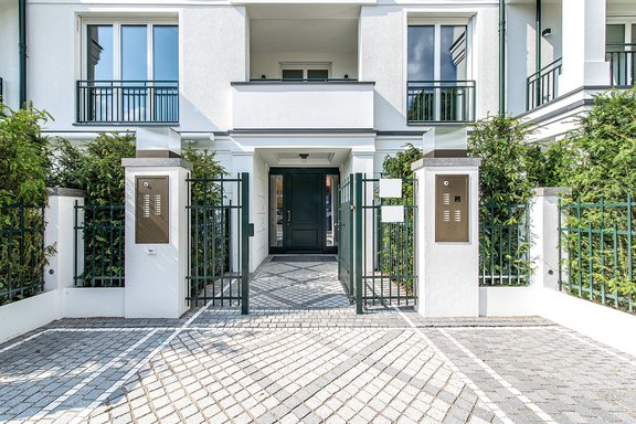 Prestigious city villa