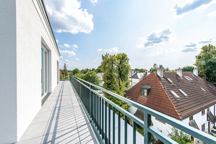 Umlaufende Dachterrasse