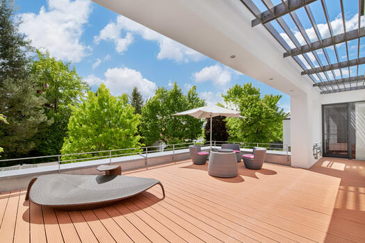 Dachterrasse mit Urlaubsfeeling
