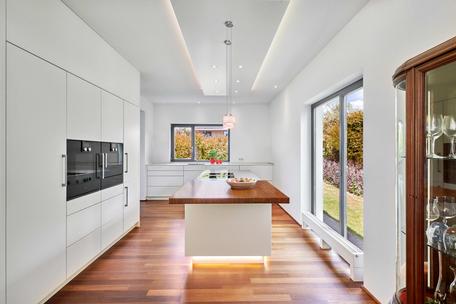 Den Pilsensee zum Greifen nah: Stilvolles Architektenhaus mit Wärmepumpe und PV