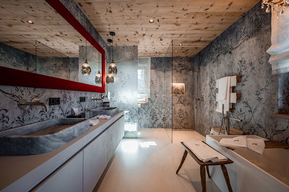 Individuell gestaltete Badezimmer