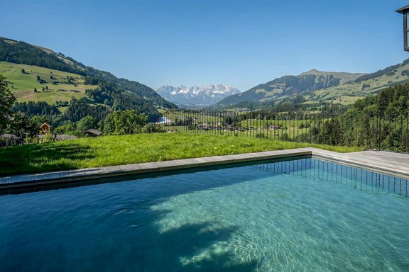 Pool mit freiem Kaiserblick