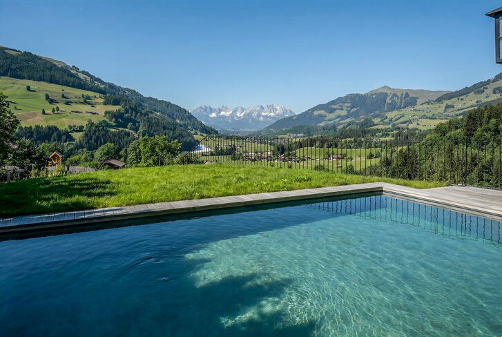 Pool mit freiem Kaiserblick