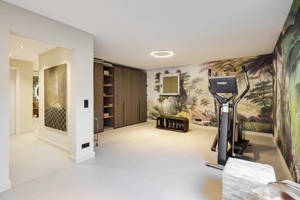 Fitnessraum mit Terrasse