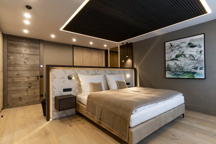 Bedroom with fixtures