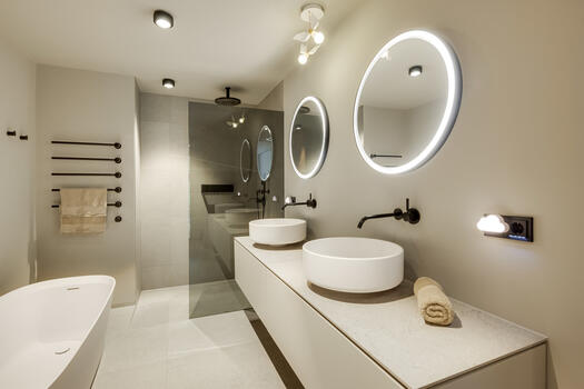 Highend-Baddesign von Agape