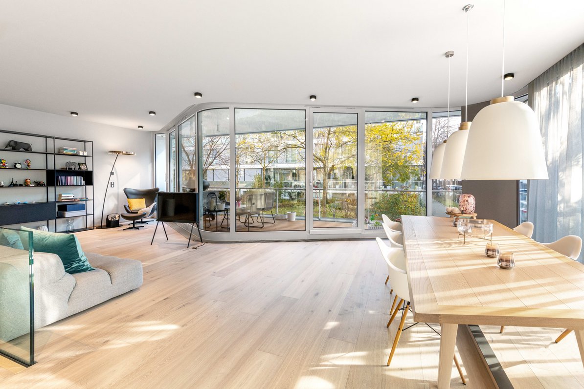 Exquisite living