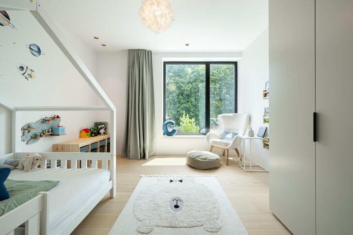 Helles Kinderzimmer