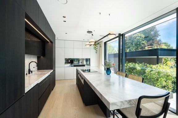 Elegant carpenter's kitchen