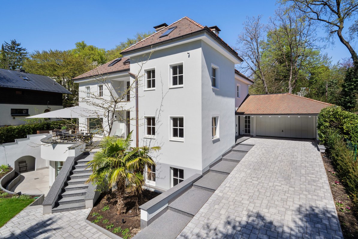 Hochklassige Villa mit Doppelgarage