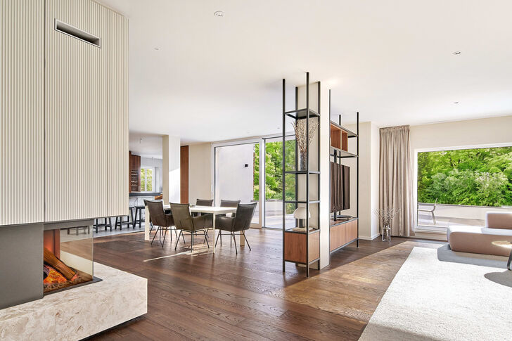 Designwohnraum mit eleganter Raumteilung